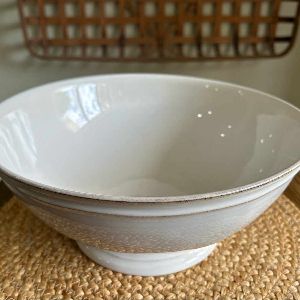 Pottery Barn White Cambria Footed Stoneware Bowl